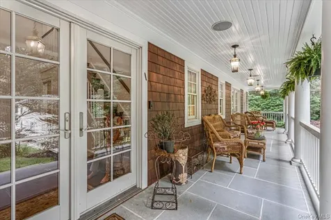 39 Cherry Lane Syosset NY 11791