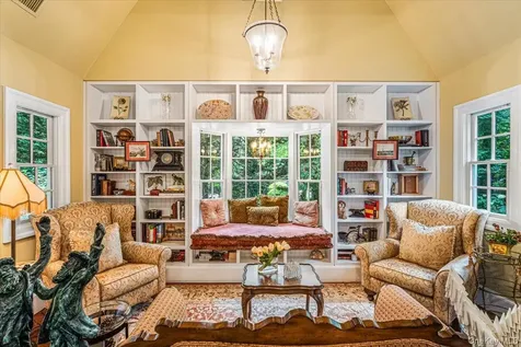 39 Cherry Lane Syosset NY 11791