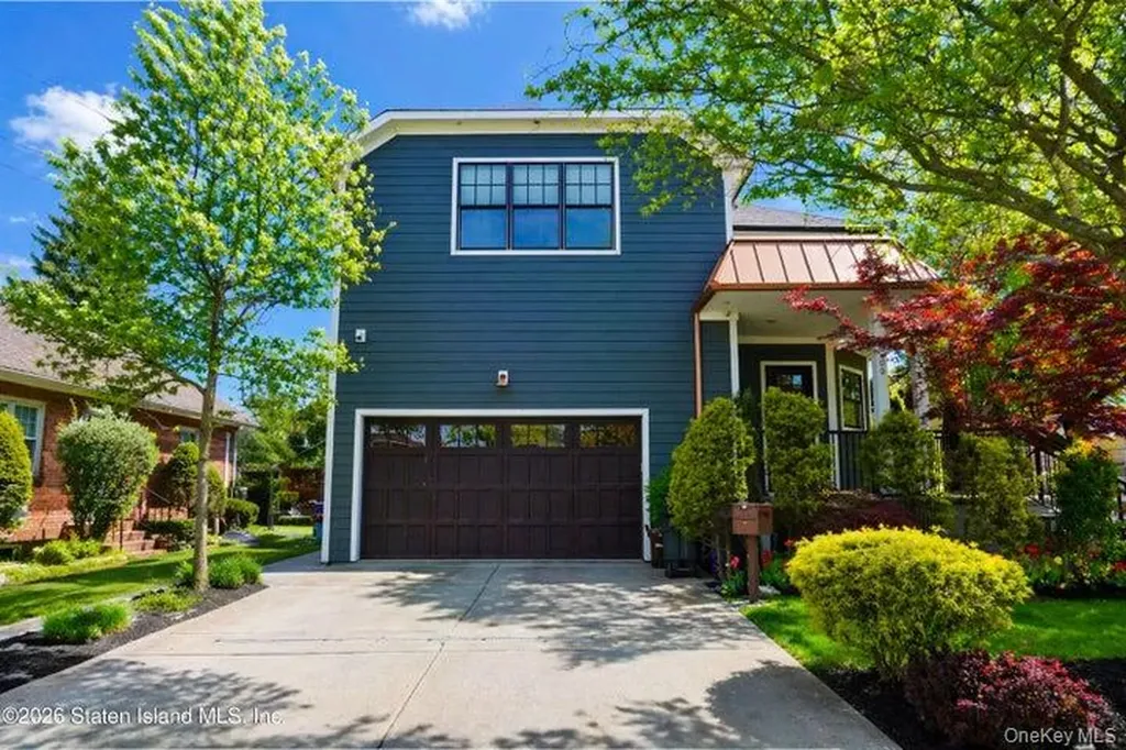 100 Hull Avenue Staten Island NY 10306