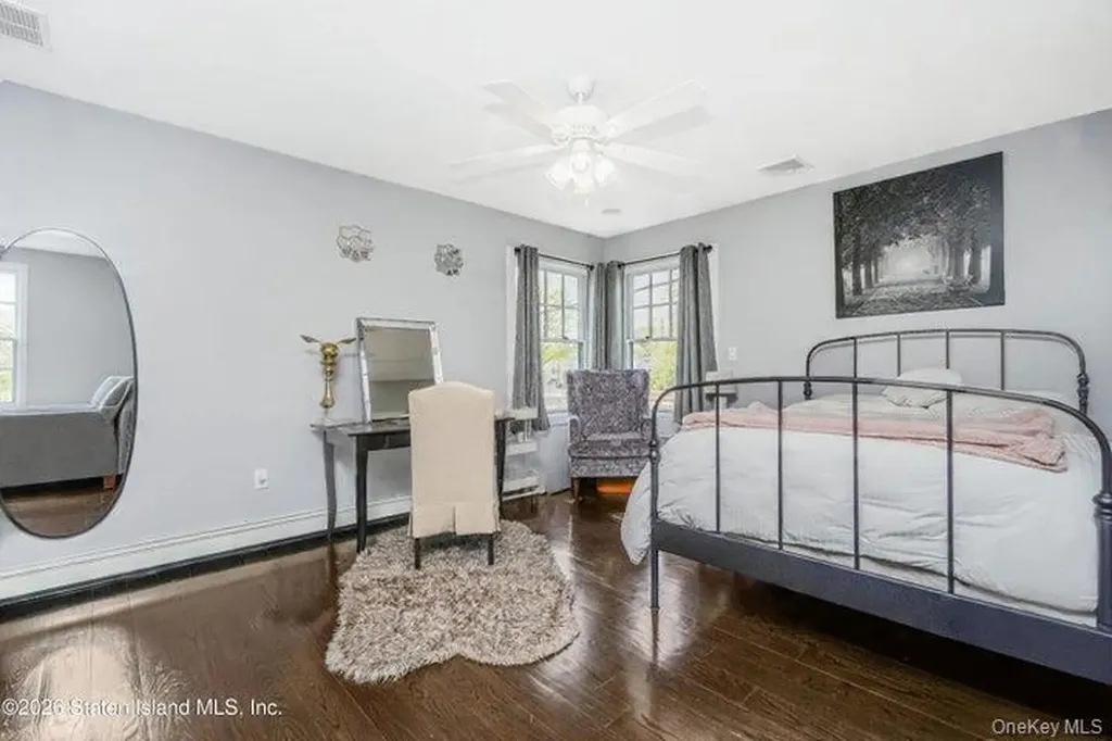 100 Hull Avenue Staten Island NY 10306