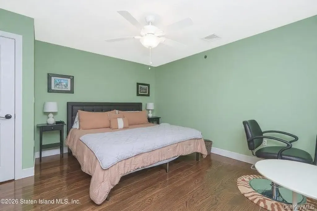 100 Hull Avenue Staten Island NY 10306