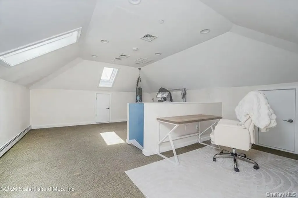 100 Hull Avenue Staten Island NY 10306