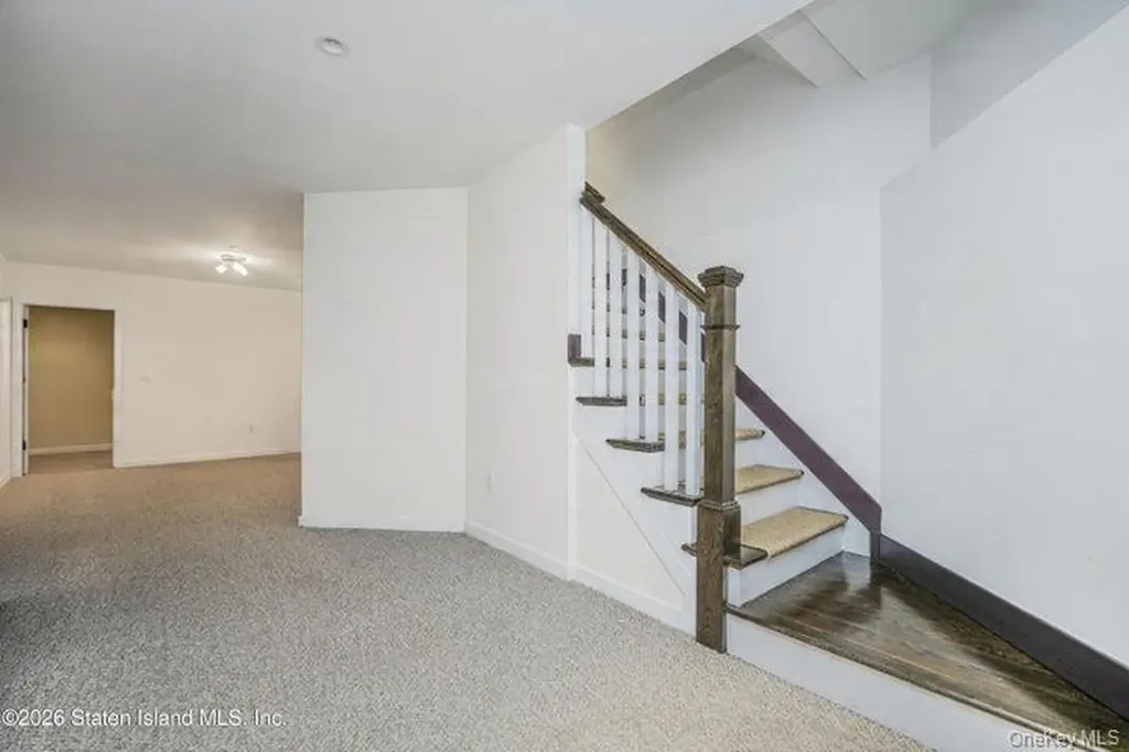 100 Hull Avenue Staten Island NY 10306