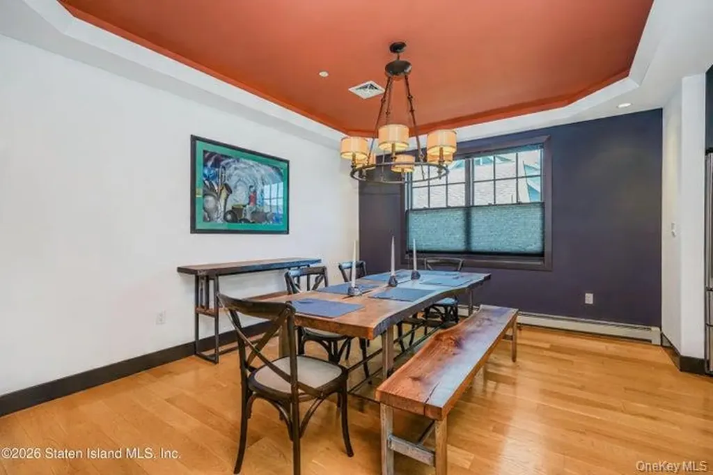 100 Hull Avenue Staten Island NY 10306