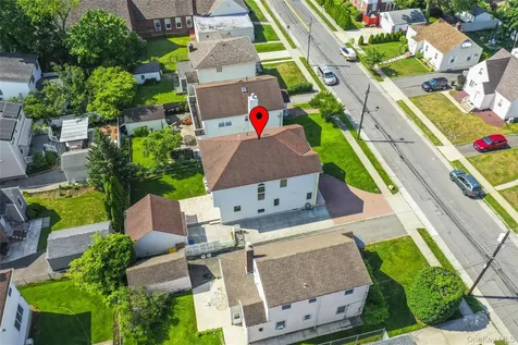 20 Heywood Street New Hyde Park NY 11040