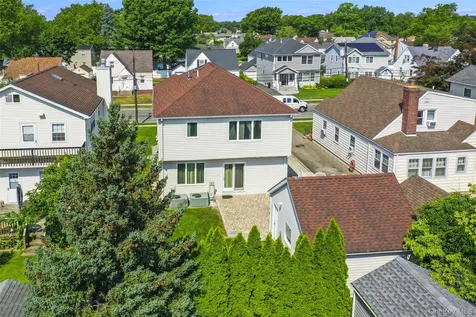 20 Heywood Street New Hyde Park NY 11040