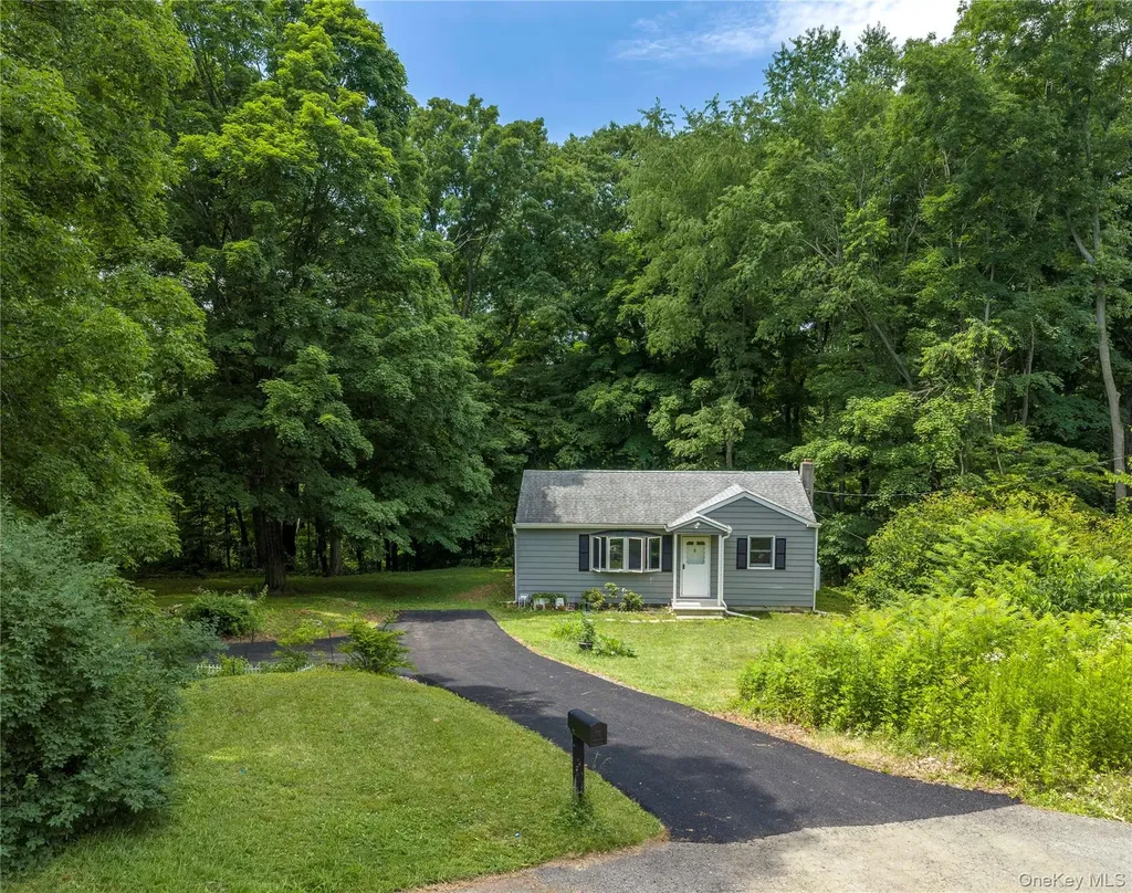 28 Birch Terrace Pawling NY 12564