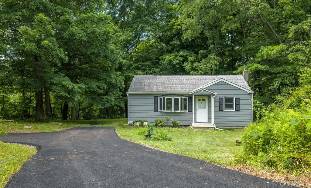 28 Birch Terrace Pawling NY 12564