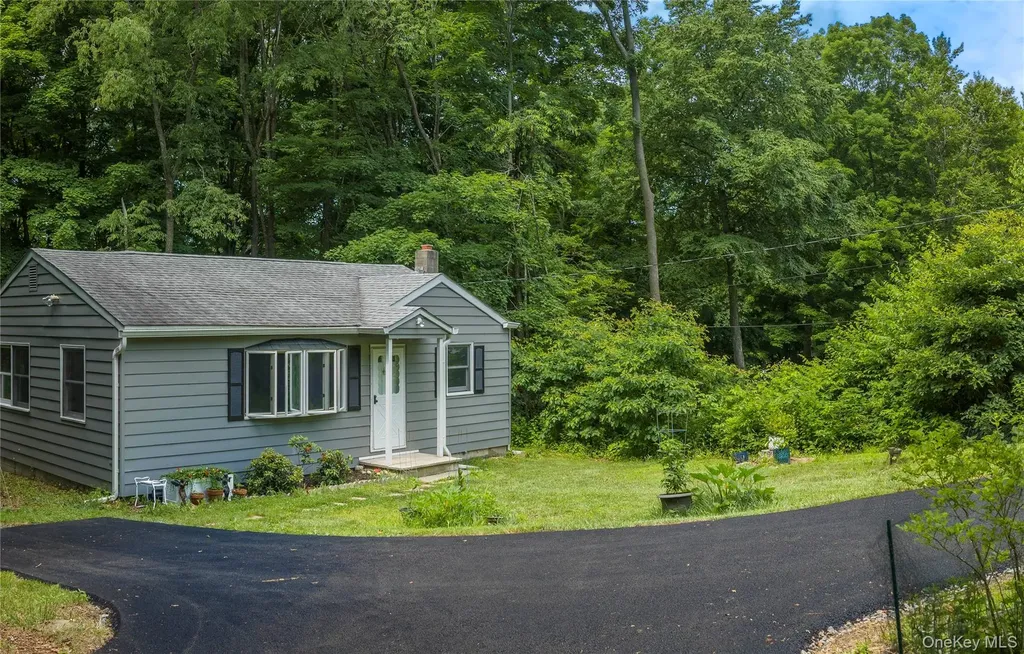 28 Birch Terrace Pawling NY 12564