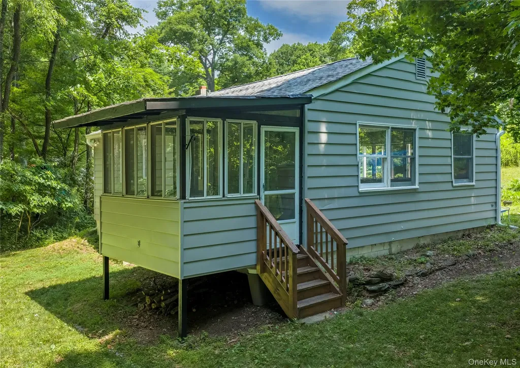 28 Birch Terrace Pawling NY 12564