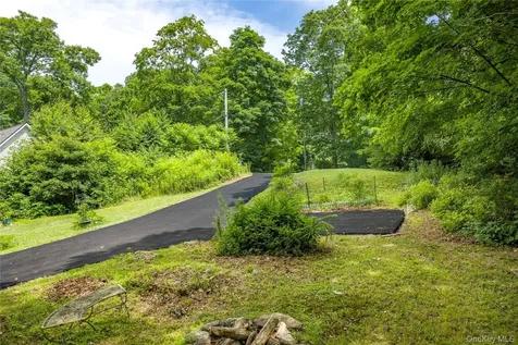28 Birch Terrace Pawling NY 12564