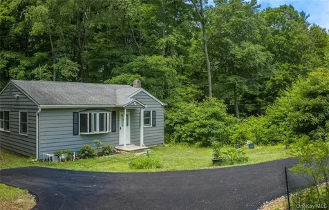 28 Birch Terrace Pawling NY 12564