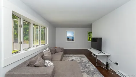 28 Birch Terrace Pawling NY 12564