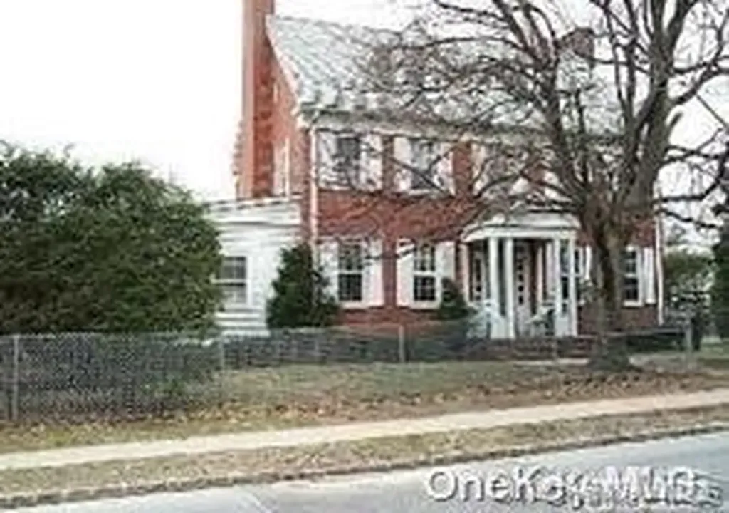 45 Tennyson Avenue Westbury NY 11590