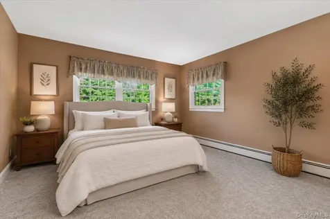 96 Plainview Road Woodbury NY 11797