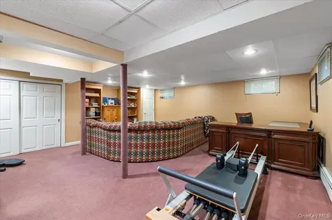 96 Plainview Road Woodbury NY 11797