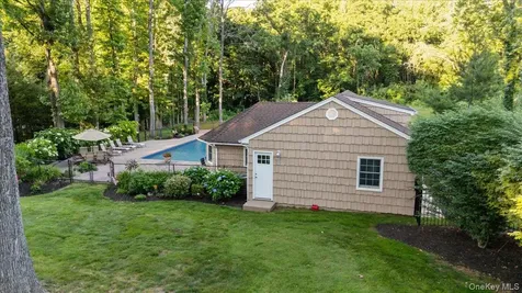 96 Plainview Road Woodbury NY 11797