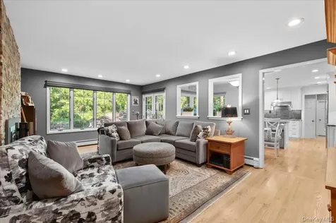 96 Plainview Road Woodbury NY 11797