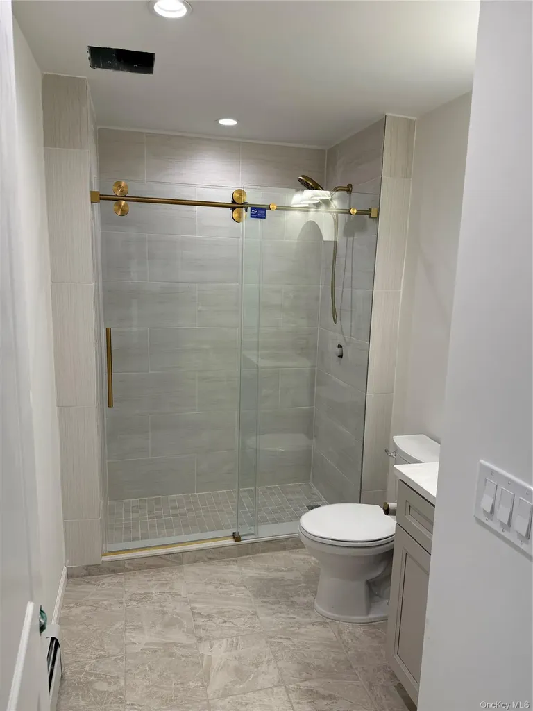 751 Centerwood Street West Babylon NY 11704
