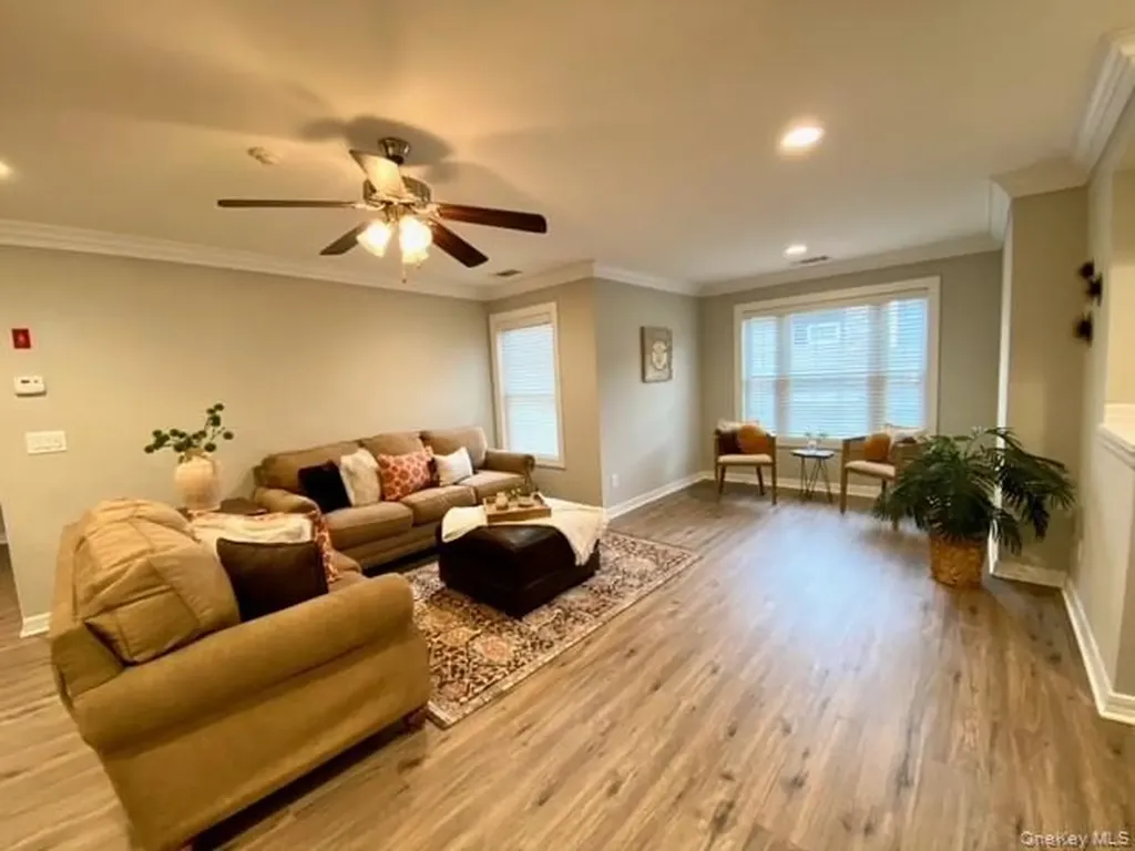 405 Vista View Drive Farmingville NY 11738