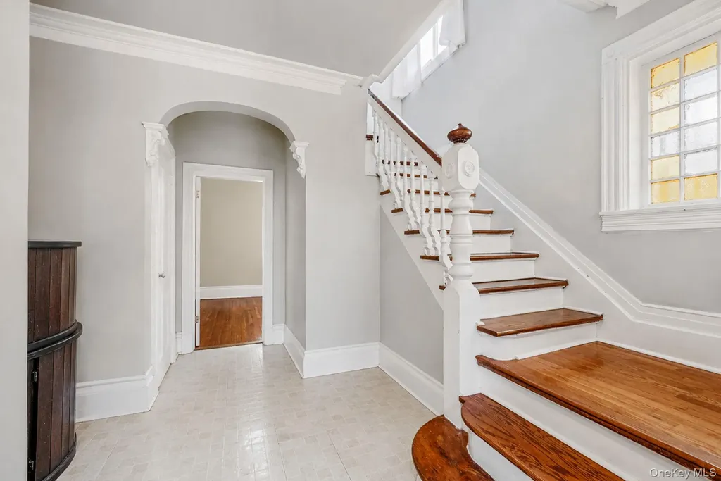 12-52 Bay Park Place Bayswater NY 11691