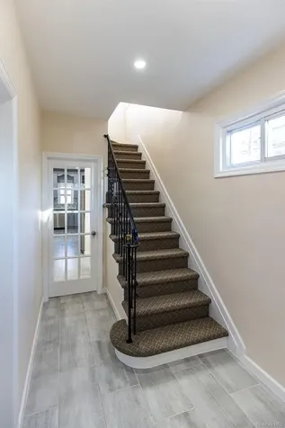 13 Knoll Place Glen Cove NY 11542