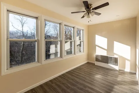 13 Knoll Place Glen Cove NY 11542