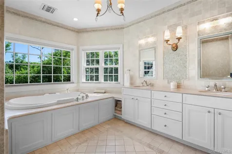 4 Griffen Drive Larchmont NY 10538