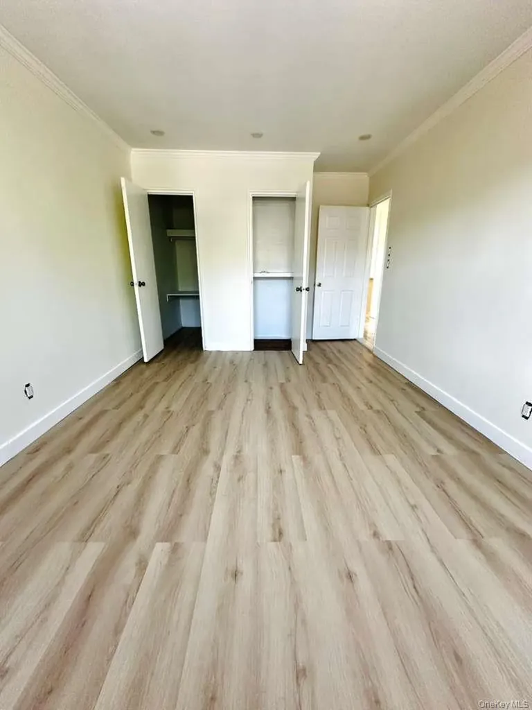 25-33 77th East Elmhurst NY 11370