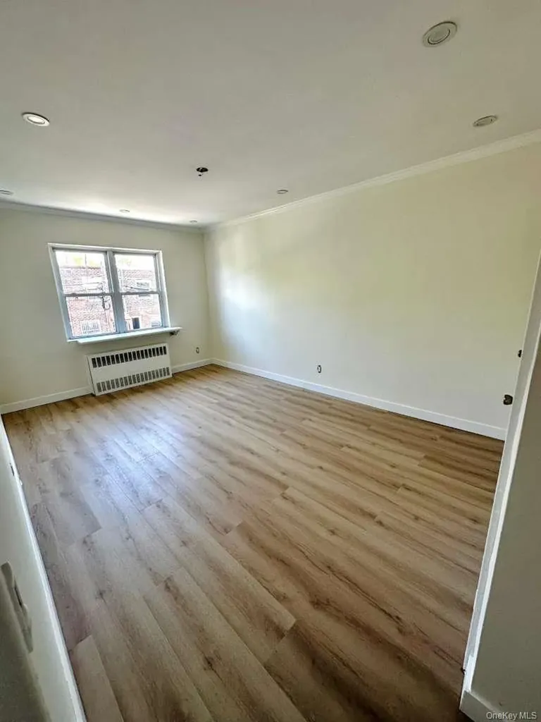 25-33 77th East Elmhurst NY 11370