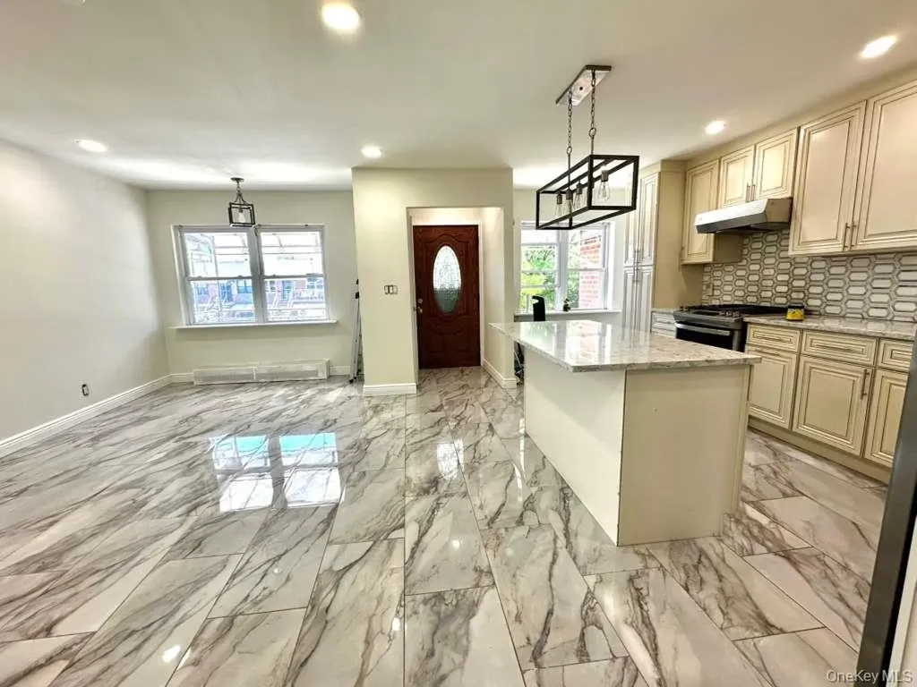 25-33 77th East Elmhurst NY 11370