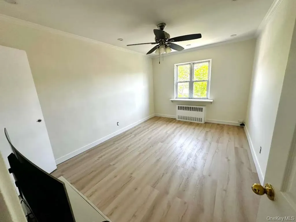 25-33 77th East Elmhurst NY 11370