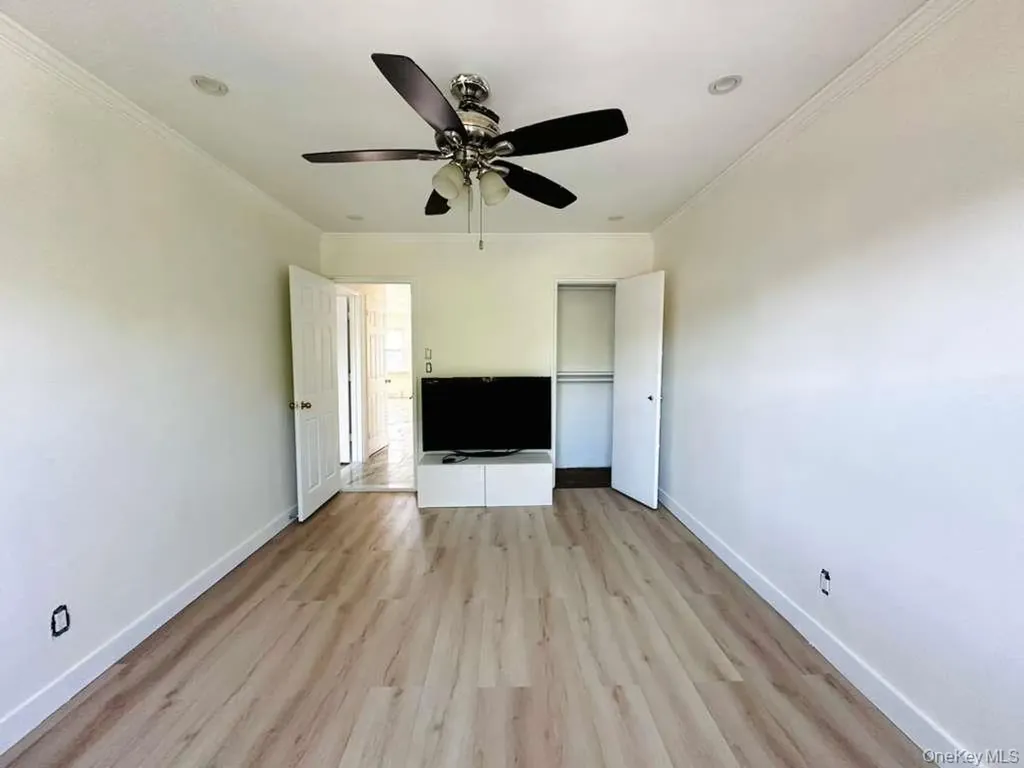 25-33 77th East Elmhurst NY 11370