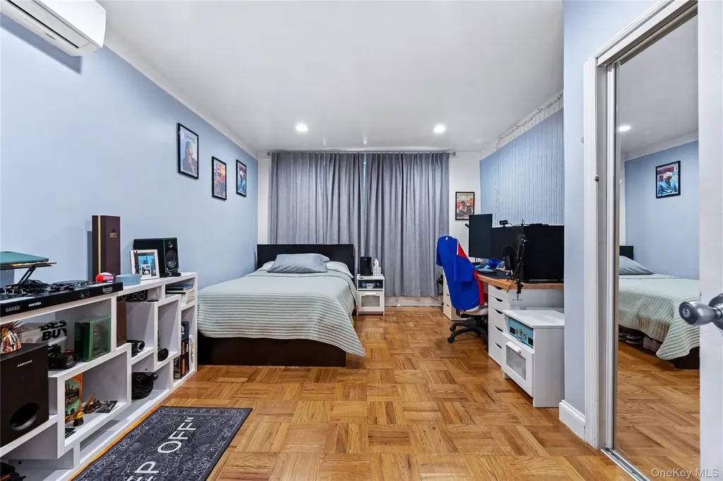 2436 Buck Street Bronx NY 10461