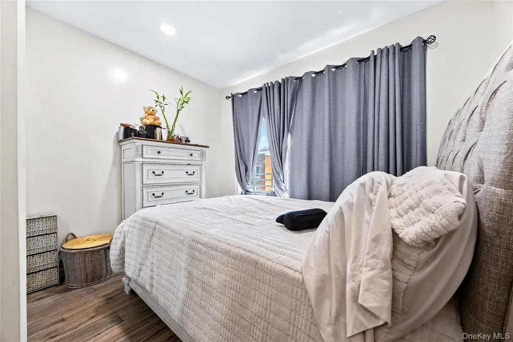 2436 Buck Street Bronx NY 10461