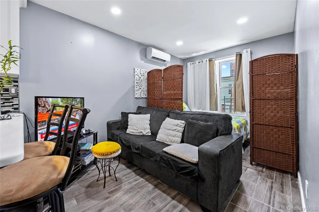 2436 Buck Street Bronx NY 10461