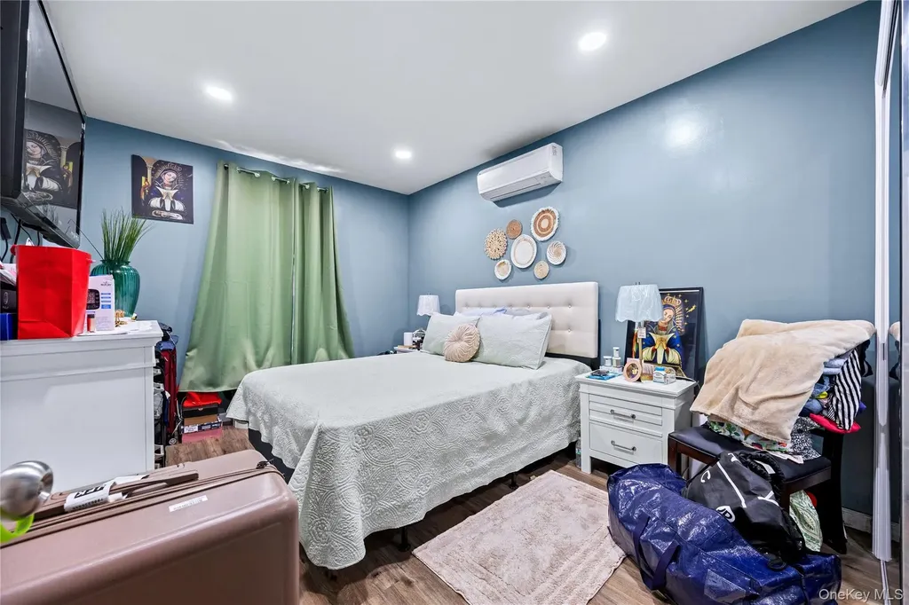 2436 Buck Street Bronx NY 10461