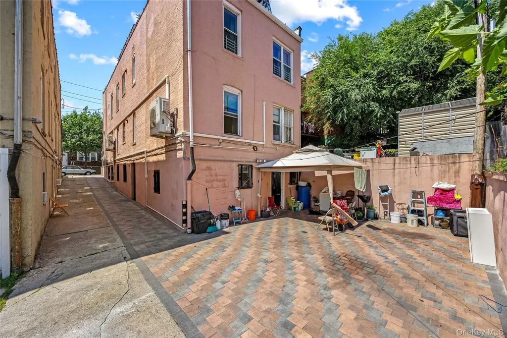2436 Buck Street Bronx NY 10461