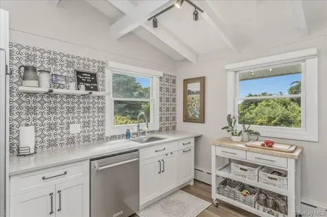 72 Circle Drive Oak Beach NY 11702
