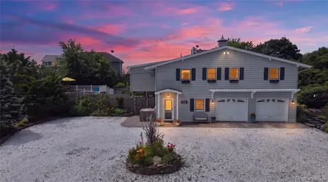 72 Circle Drive Oak Beach NY 11702