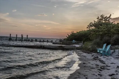 72 Circle Drive Oak Beach NY 11702