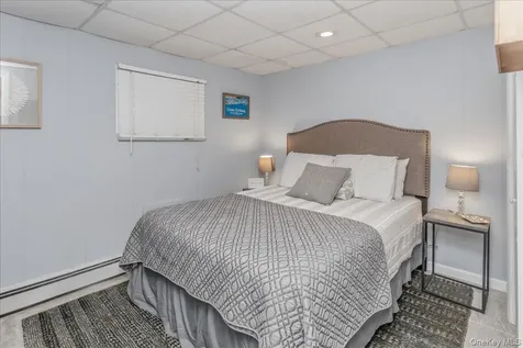 72 Circle Drive Oak Beach NY 11702