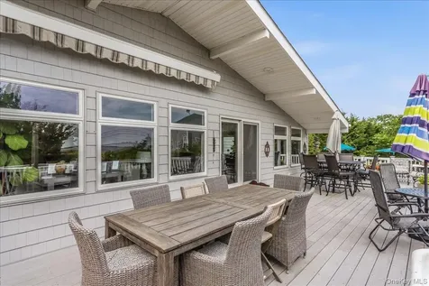 72 Circle Drive Oak Beach NY 11702