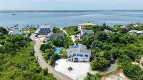 72 Circle Drive Oak Beach NY 11702