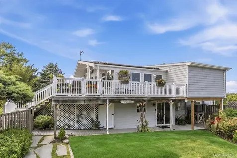 72 Circle Drive Oak Beach NY 11702