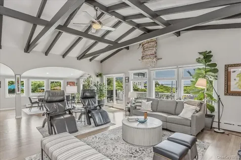 72 Circle Drive Oak Beach NY 11702