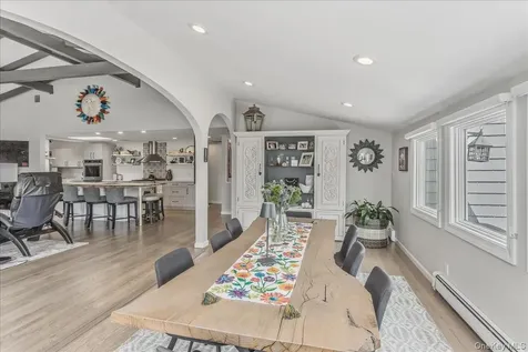 72 Circle Drive Oak Beach NY 11702