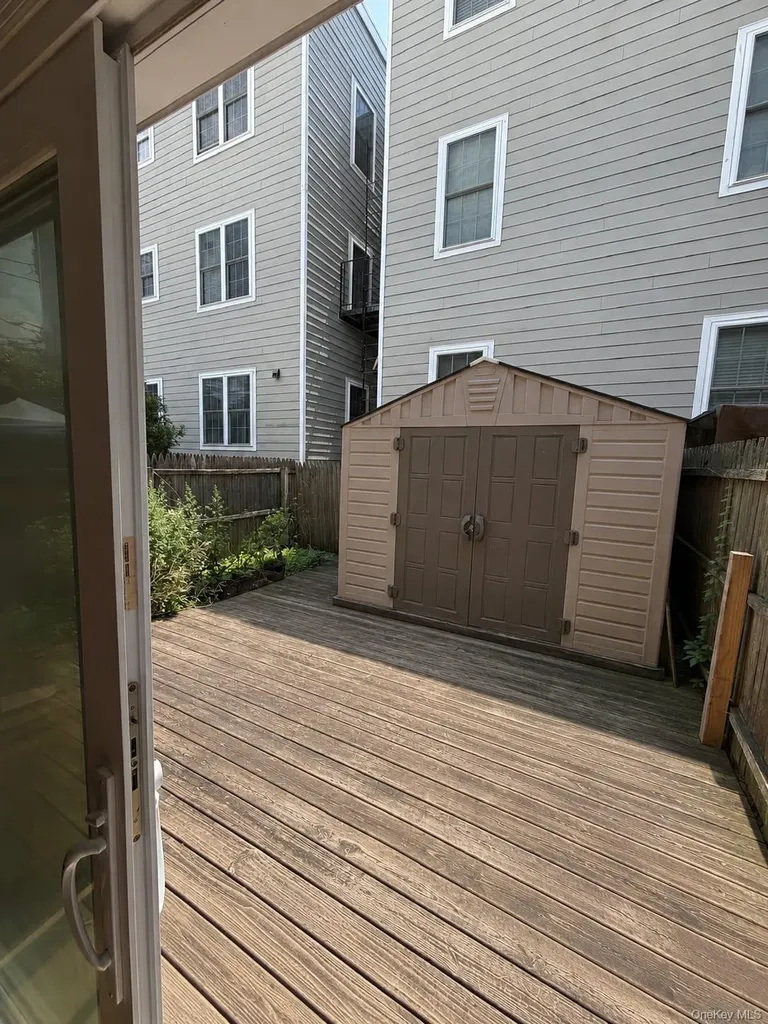 920 Broadway Woodmere NY 11598