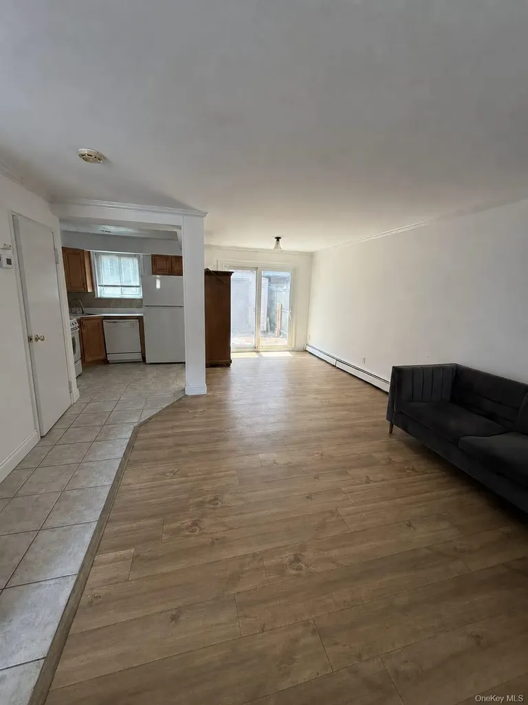 920 Broadway Woodmere NY 11598