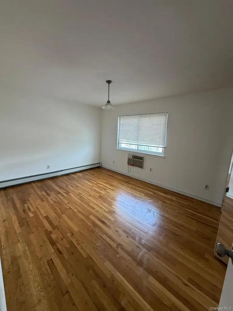 920 Broadway Woodmere NY 11598
